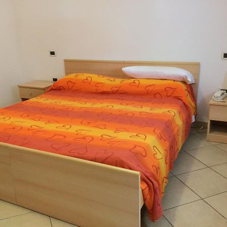 Albergo Adige Boara Pisani Buitenkant foto
