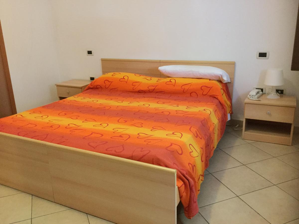 Albergo Adige Boara Pisani Buitenkant foto