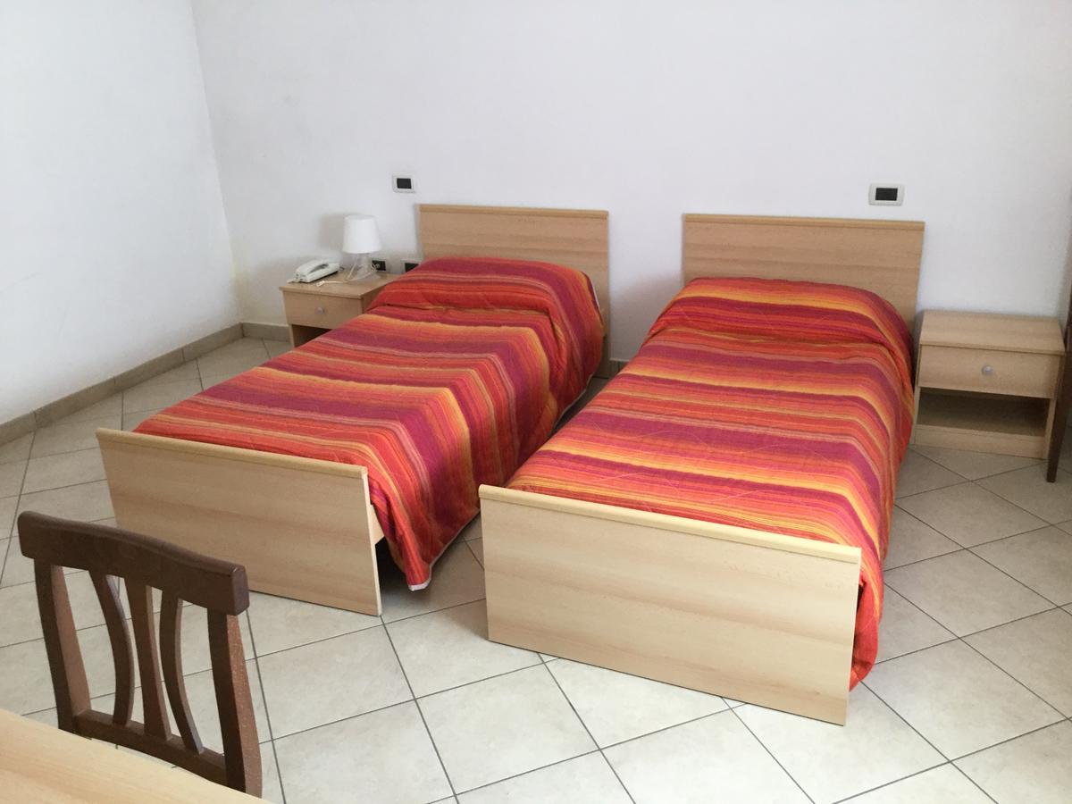 Albergo Adige Boara Pisani Buitenkant foto